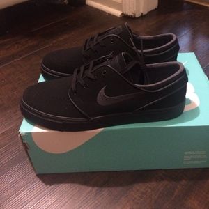 Nike Zoom Stefan Janoski's - NEW IN BOX!